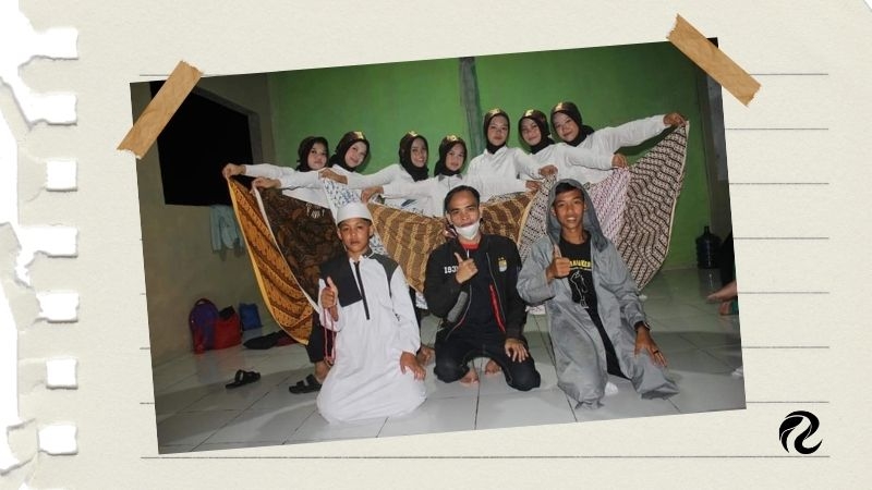 di balik layar
